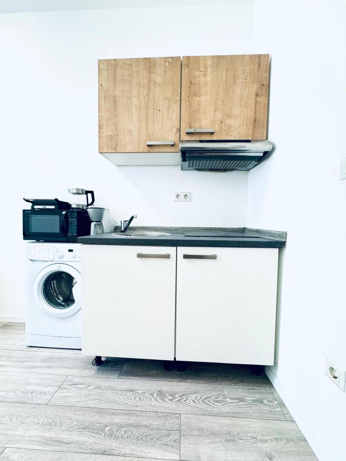 Apartment Cozy Apt, 15-min Drive To Schoenbrunn *
